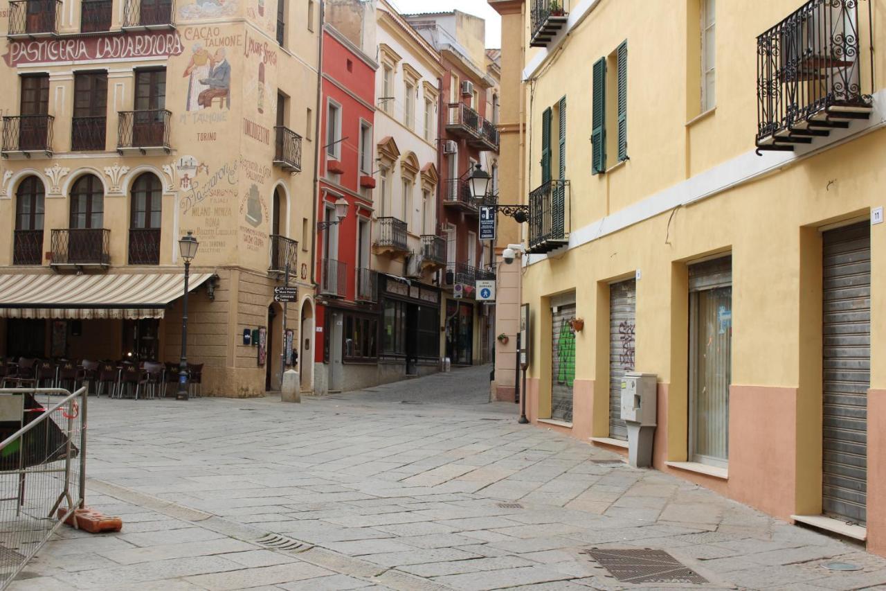 Via Cavour 19, Appartamento Del Conte Iglesias Exterior foto
