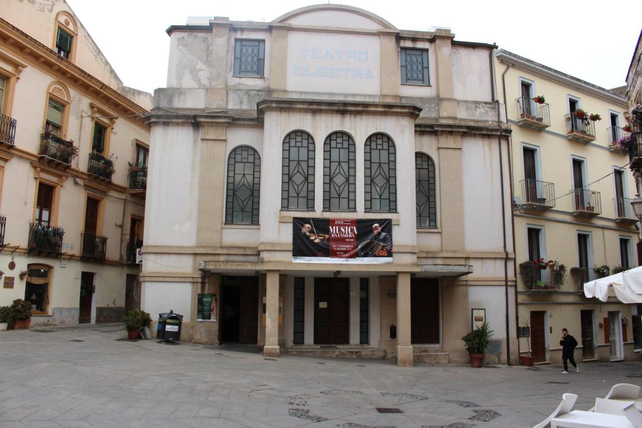 Via Cavour 19, Appartamento Del Conte Iglesias Exterior foto