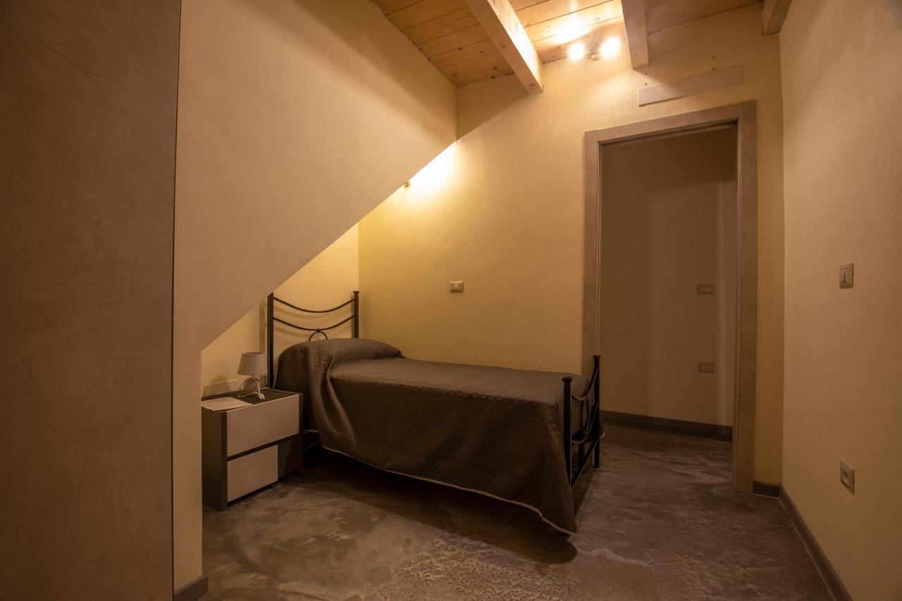 Via Cavour 19, Appartamento Del Conte Iglesias Exterior foto