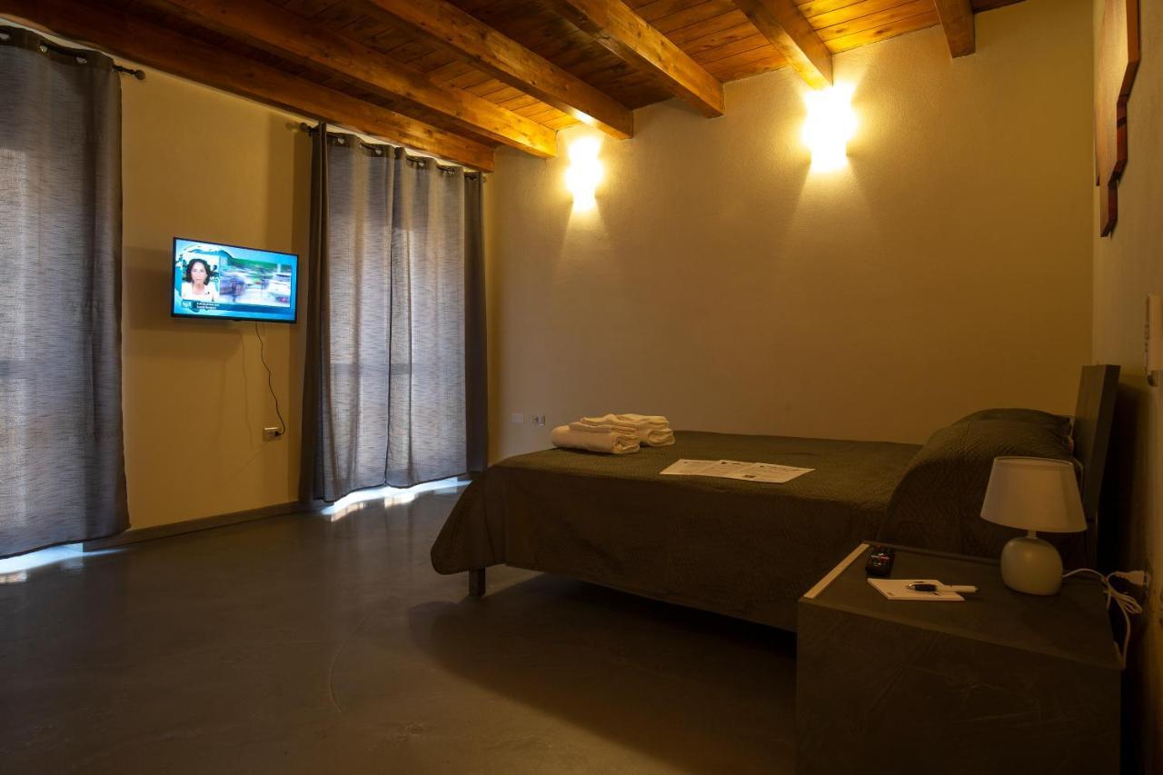 Via Cavour 19, Appartamento Del Conte Iglesias Exterior foto